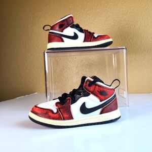 Nike Boys Air Jordan 1 Mid SE FB0566-006 White Basketball Sneakers Size 10C